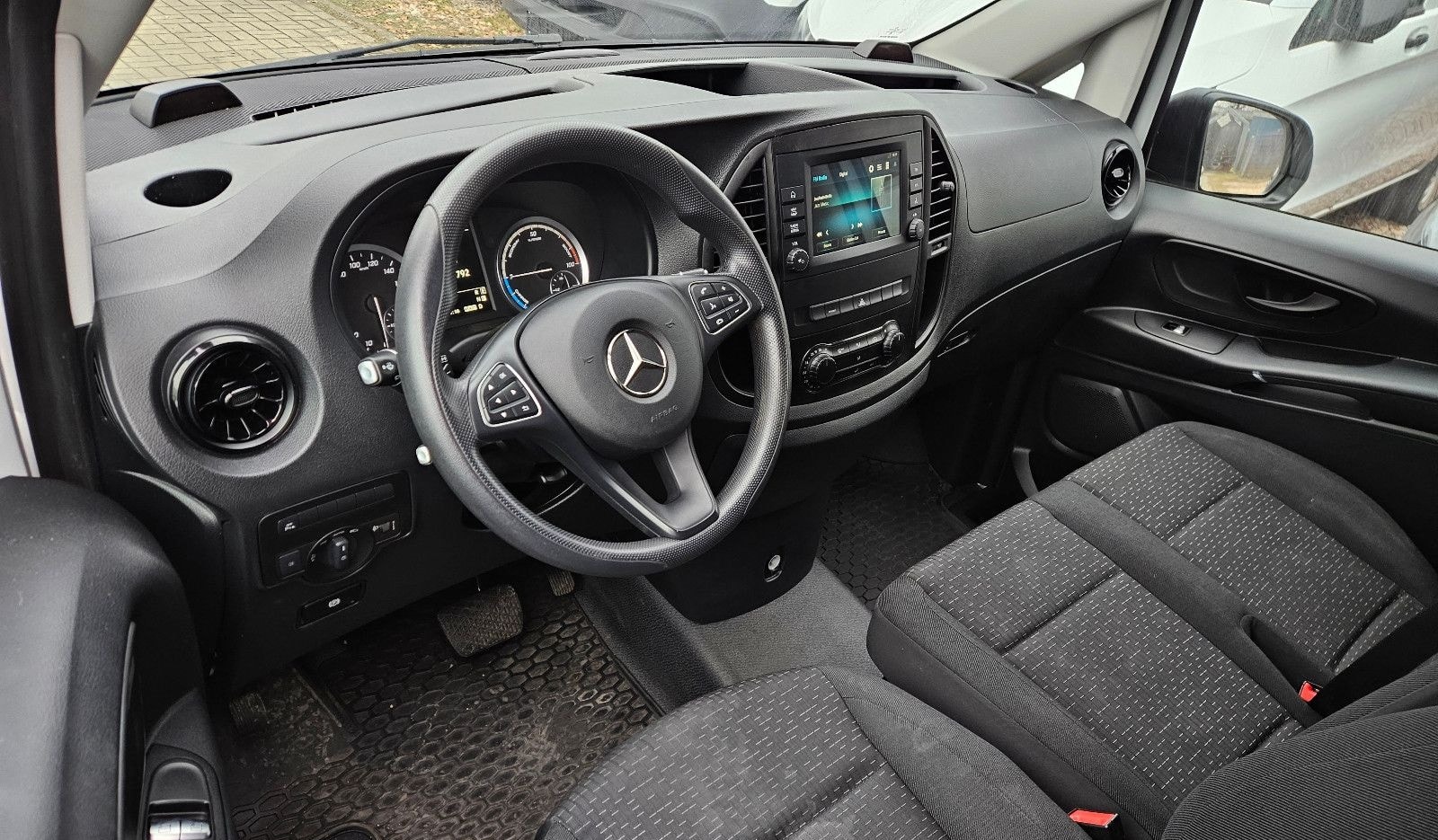 Mercedes-Benz Vito eVito 112 LANG|60 kWh|120 km/h|SH|TÜVneu foto 9