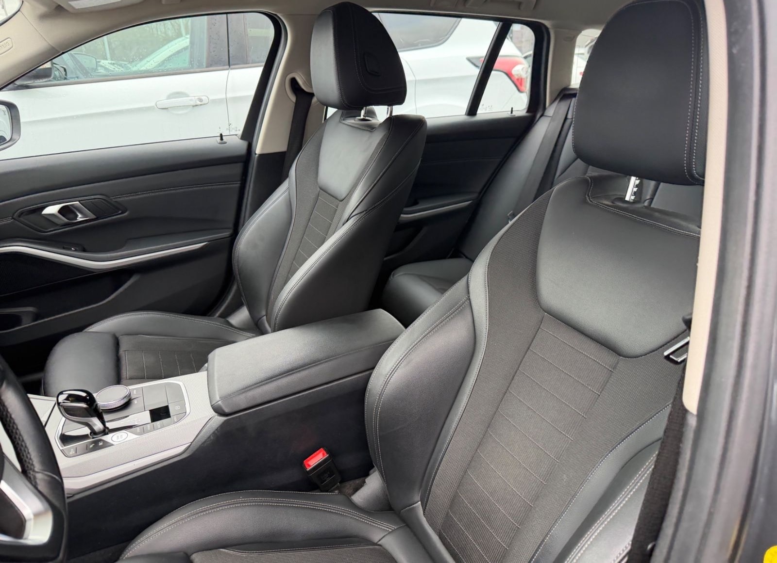 BMW 330e xDrive Sportsitze*Laserlicht*Navi* foto 7