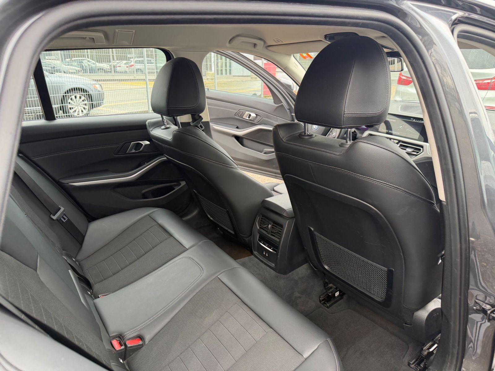 BMW 330e xDrive Sportsitze*Laserlicht*Navi* foto 9