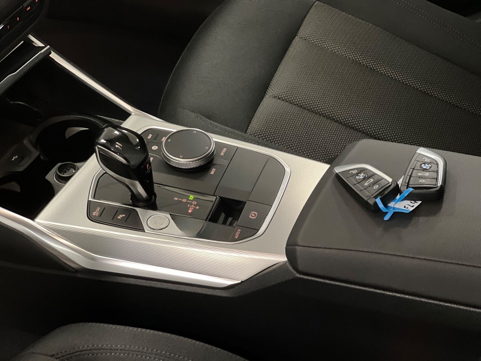 BMW 320d Advantage Aut/AHK/Sitzheizung/Tempomat foto 19