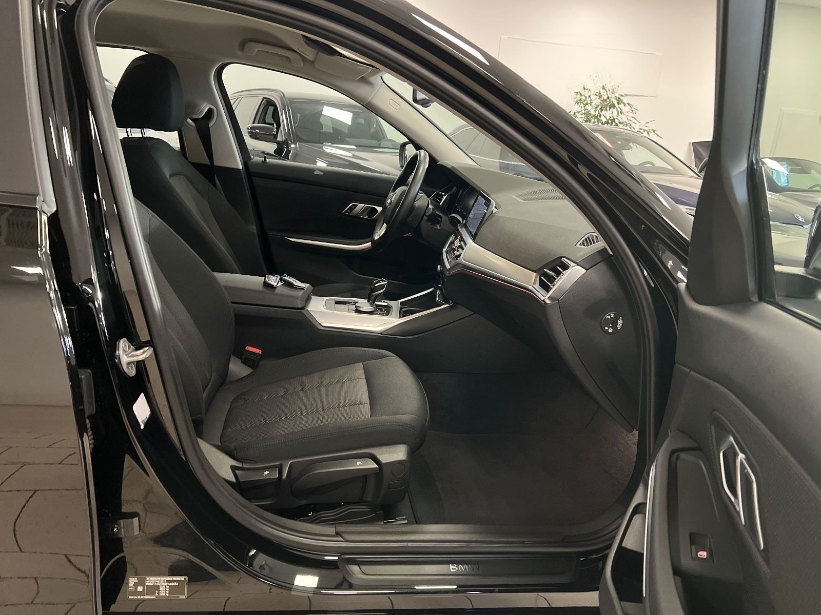 BMW 320d Advantage Aut/AHK/Sitzheizung/Tempomat foto 25