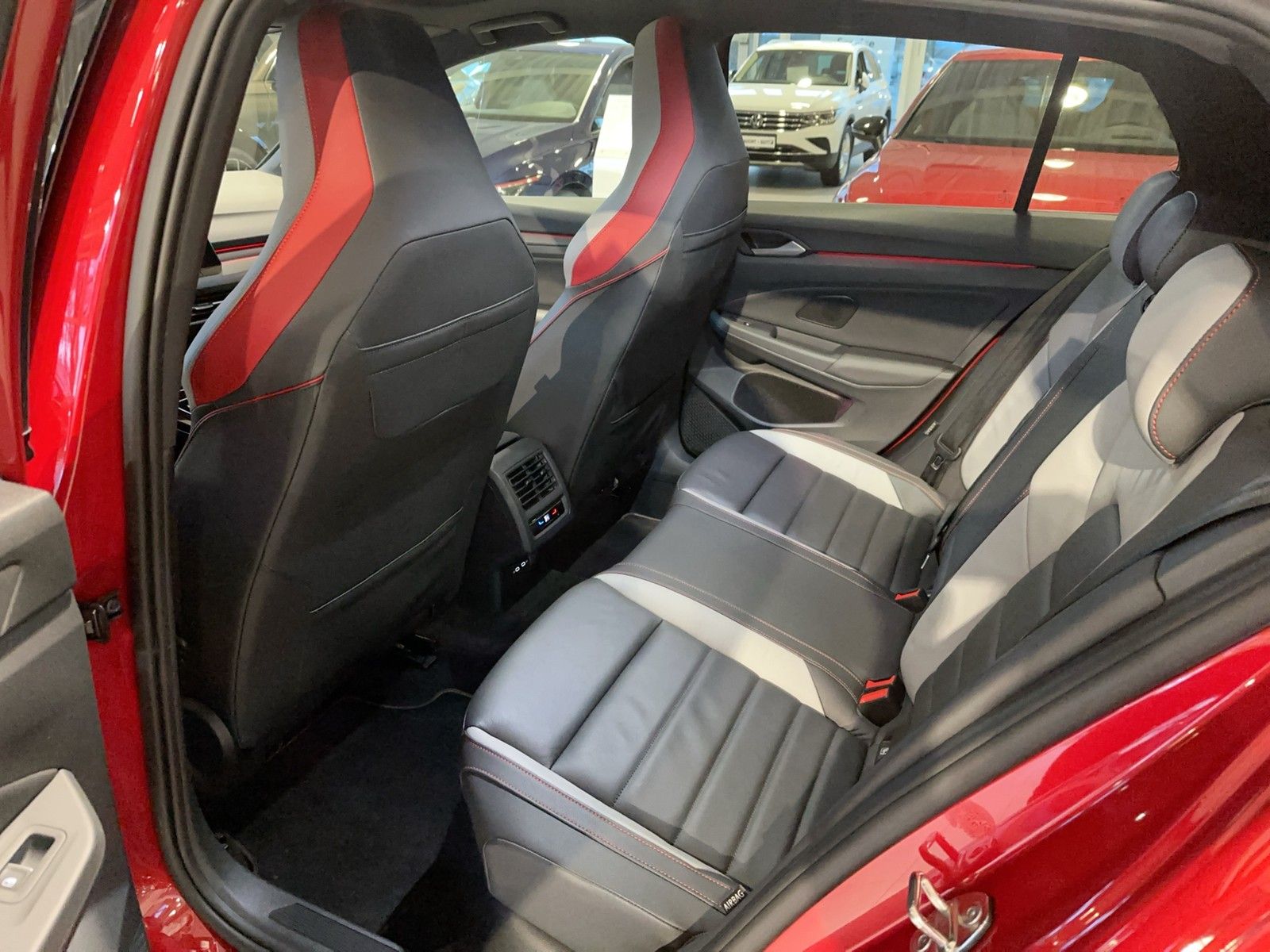 Volkswagen Golf GTI Clubsport Matrix Leder Pano H&K LM19 foto 12