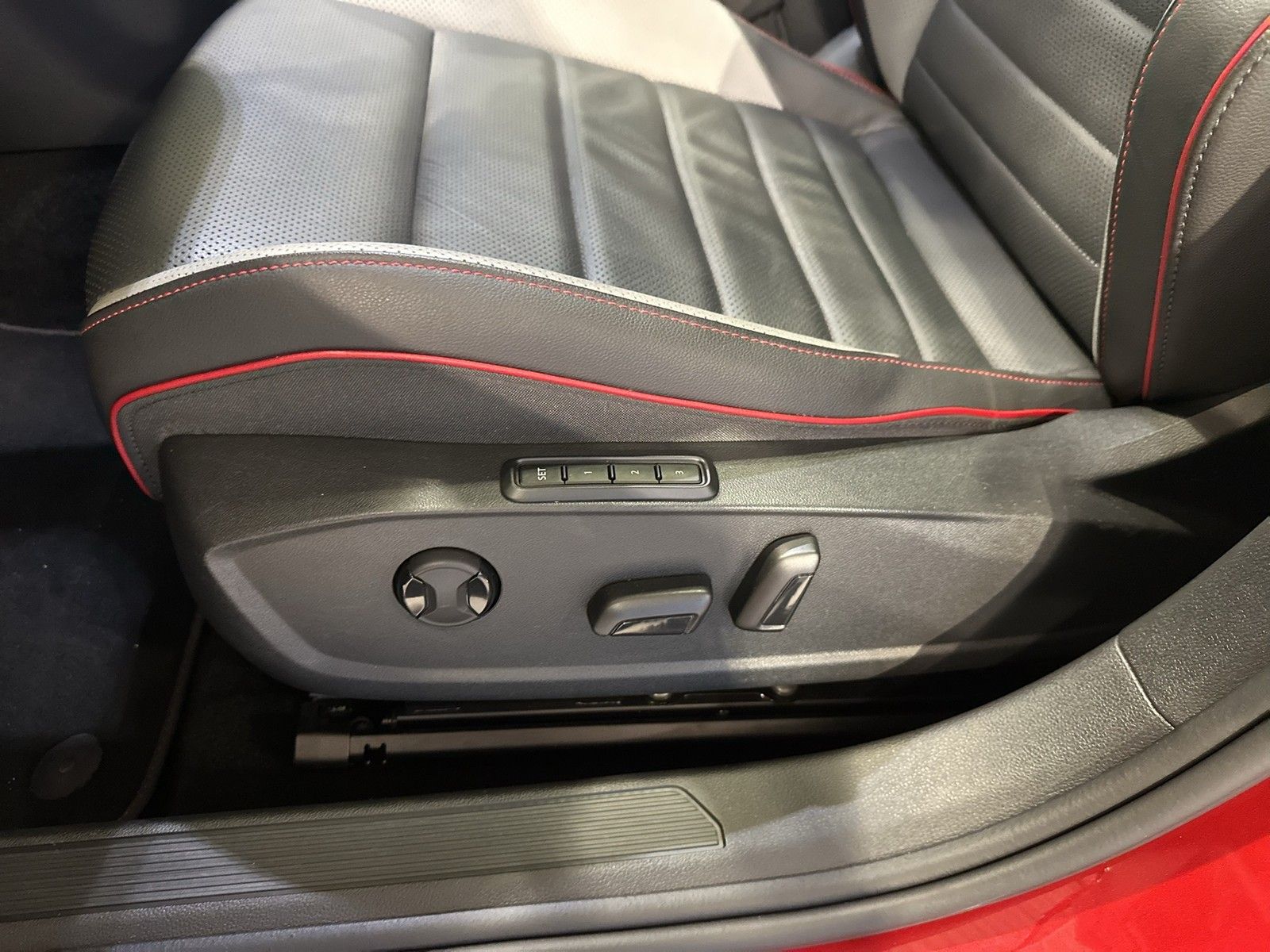 Volkswagen Golf GTI Clubsport Matrix Leder Pano H&K LM19 foto 22