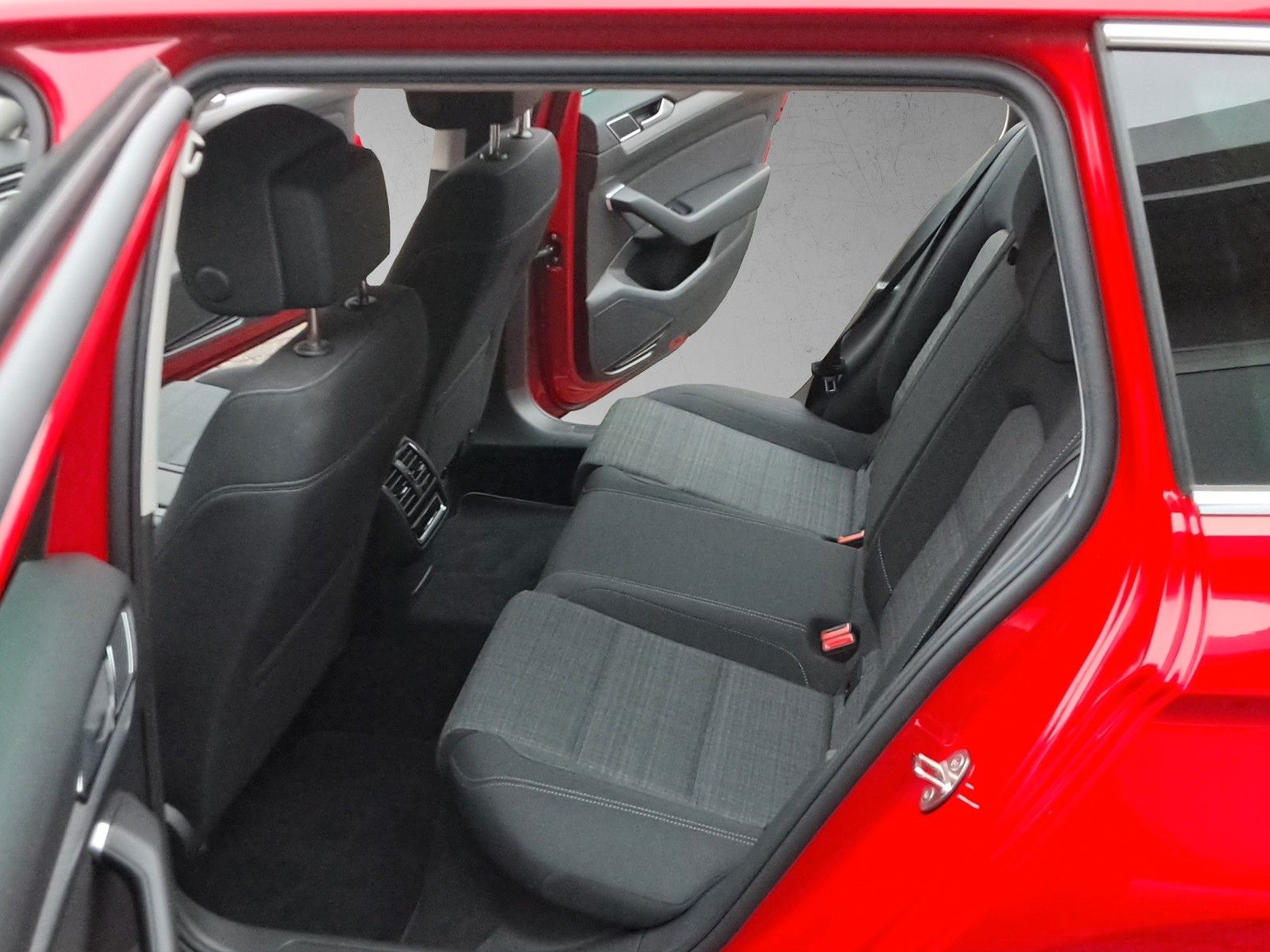 Volkswagen Passat Variant 2.0 TDI DSG,ACC,Navi,LED,Kamera foto 15