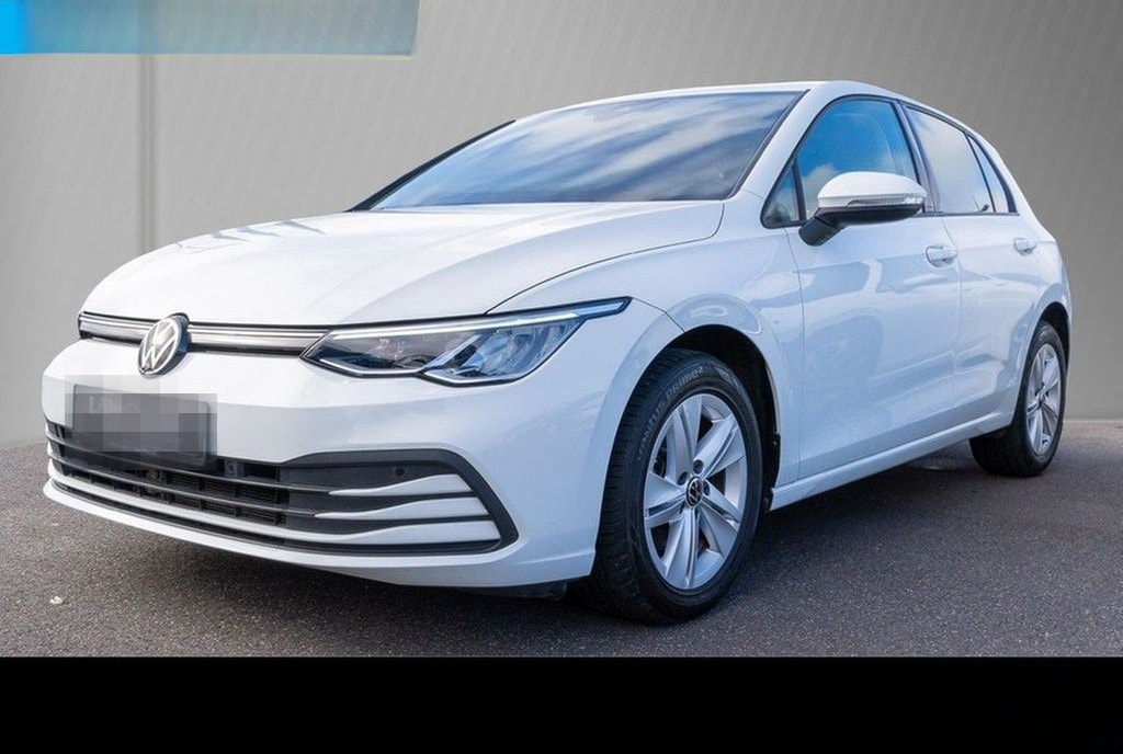 Volkswagen Golf VIII 1.5 TSI Life Business Premium, ZGV foto 1