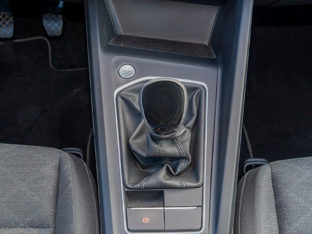 Volkswagen Golf VIII 1.5 TSI Life Business Premium, ZGV foto 13