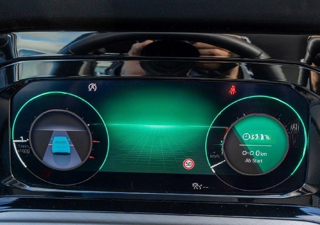 Volkswagen Golf VIII 1.5 TSI Life Business Premium, ZGV foto 15