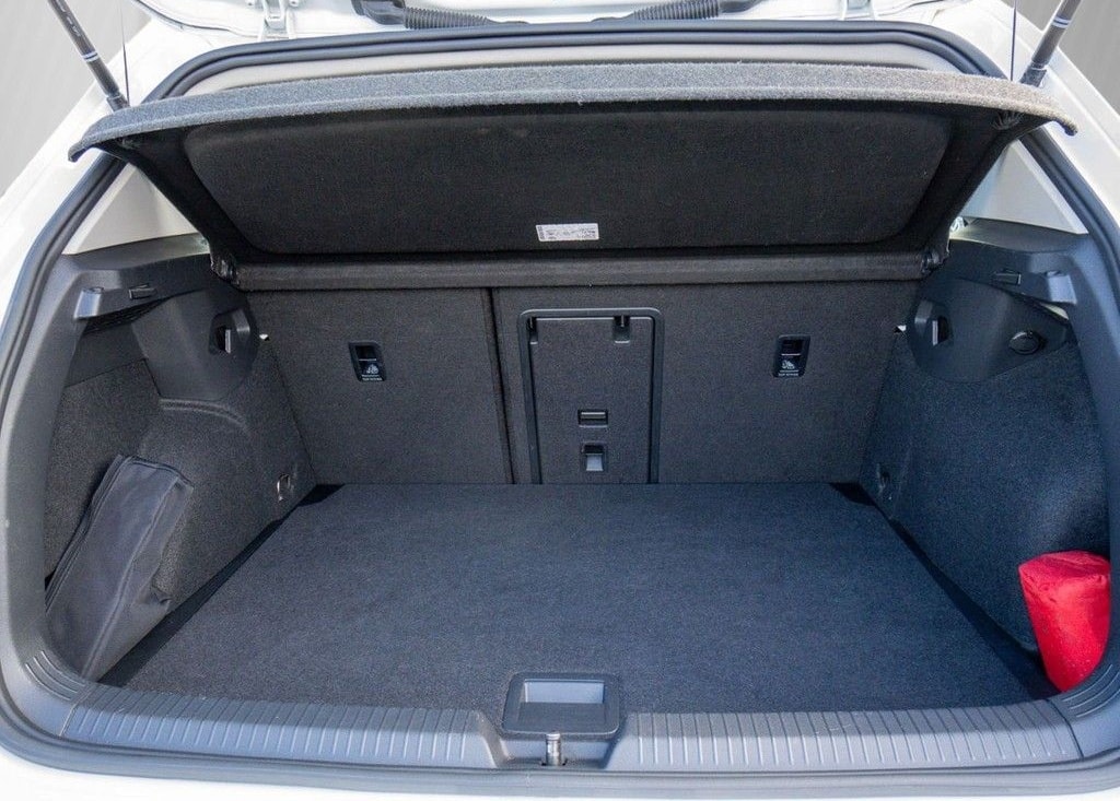 Volkswagen Golf VIII 1.5 TSI Life Business Premium, ZGV foto 7