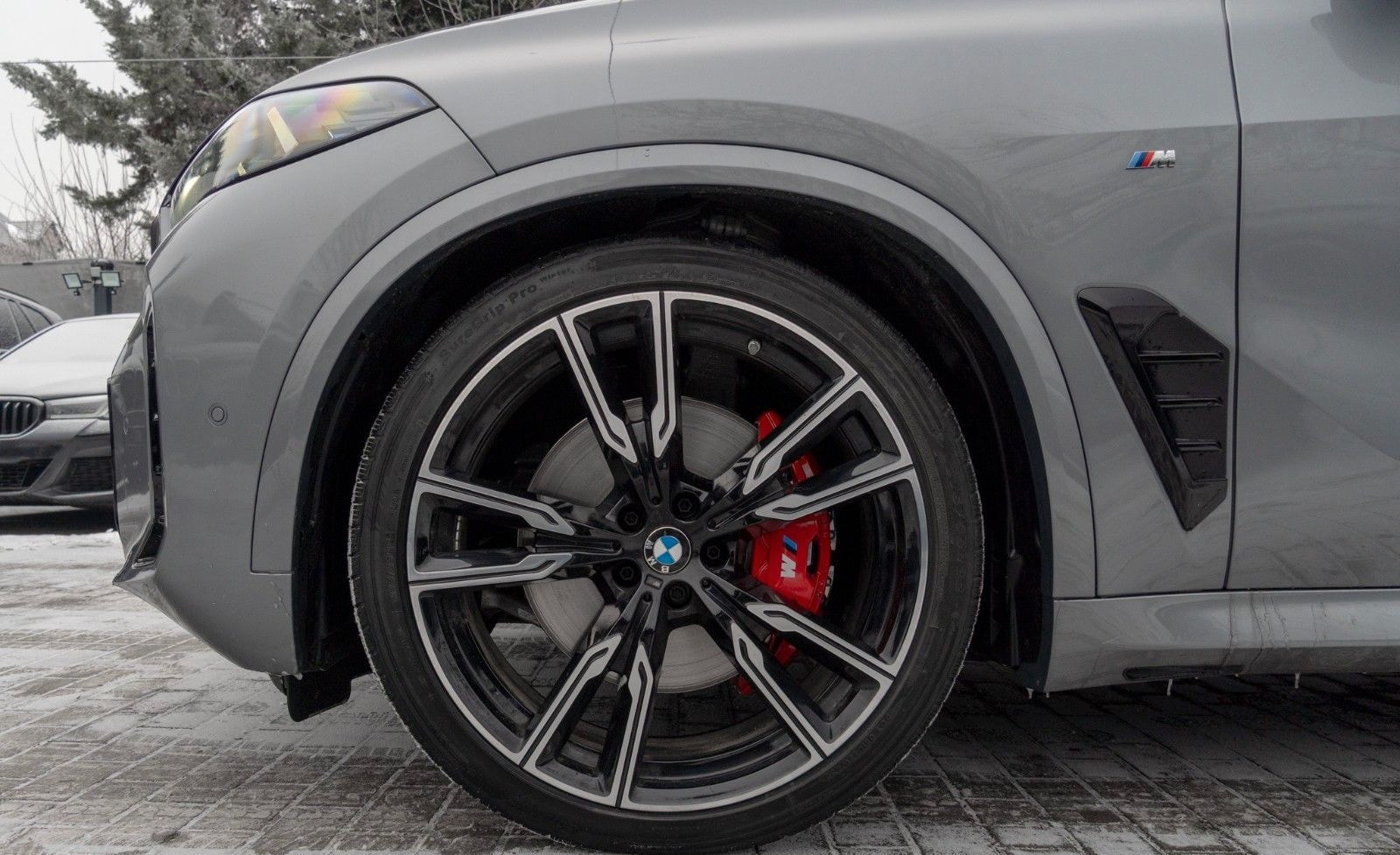 BMW X5 40d M SPORT.LUFTF.PANO.DR.ASS.H/K.360.AHK.22" foto 9