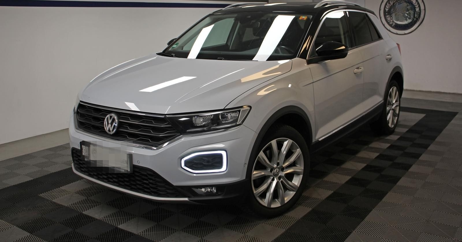 Volkswagen T-Roc 2.0 TDI DSG 4Motion AHK PANO LED ACC NAVI foto 1