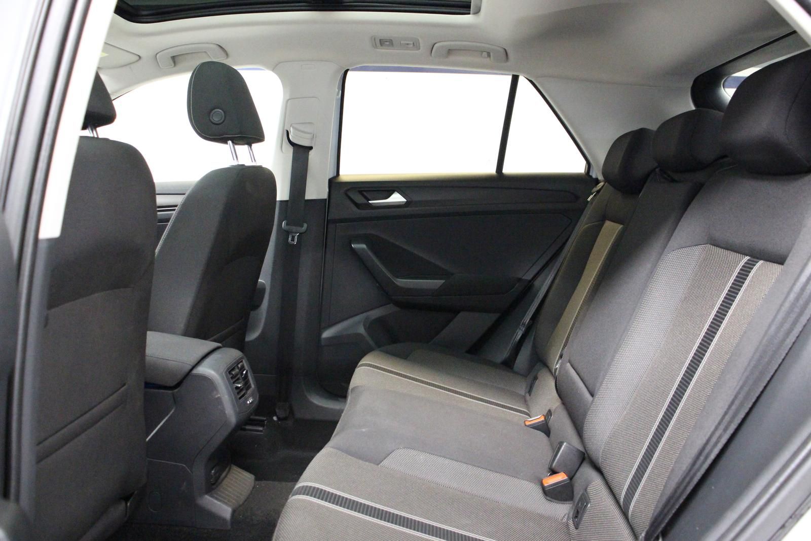 Volkswagen T-Roc 2.0 TDI DSG 4Motion AHK PANO LED ACC NAVI foto 12