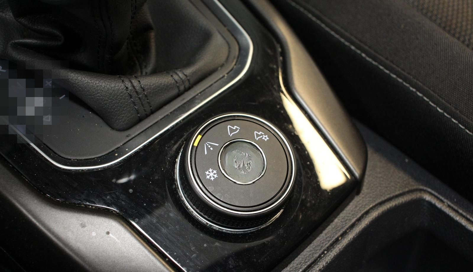 Volkswagen T-Roc 2.0 TDI DSG 4Motion AHK PANO LED ACC NAVI foto 24