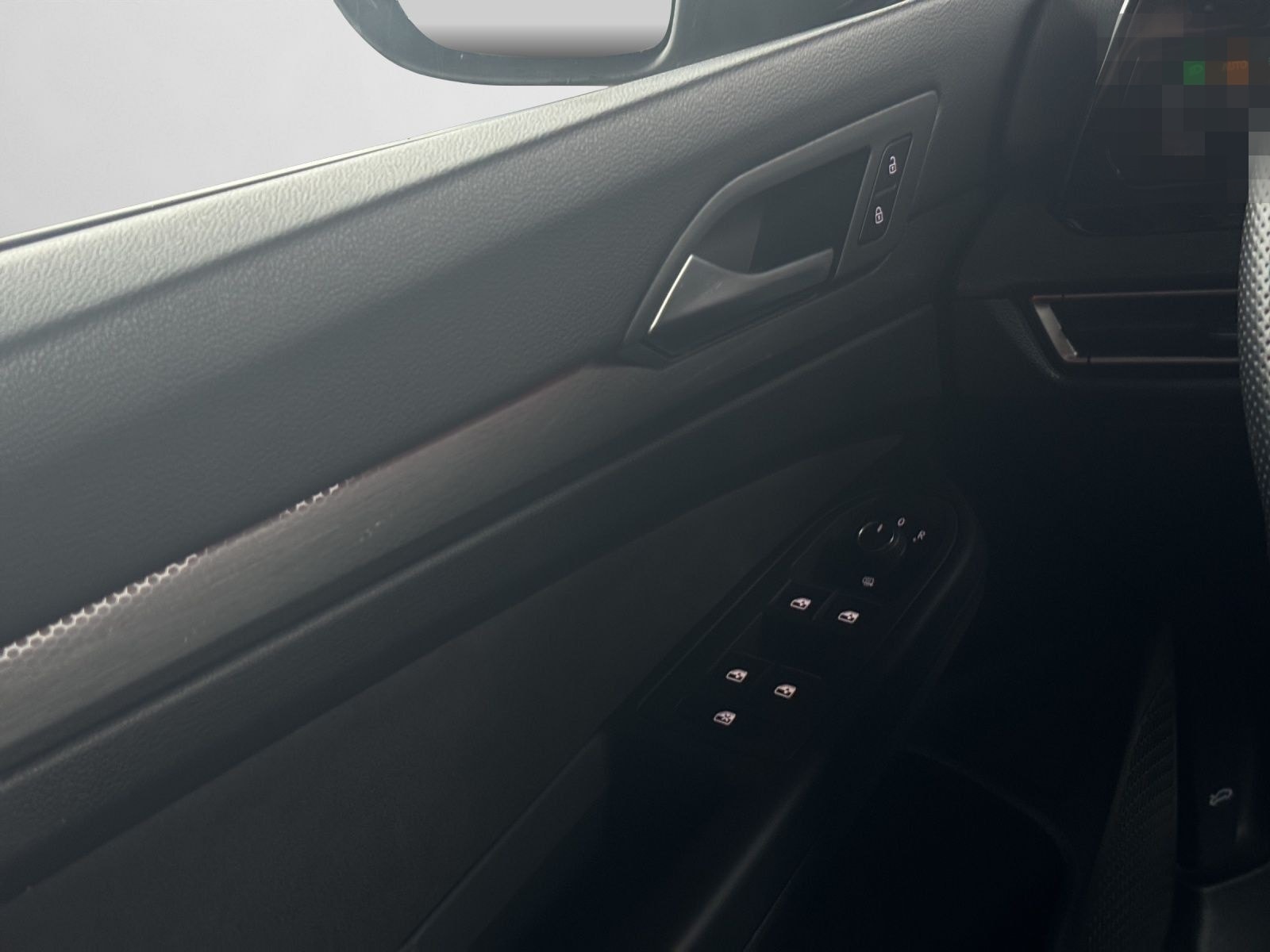 Volkswagen Golf VIII GTI CLUBSPORT 2.0 TSI DSG LED PLUS DCC foto 14