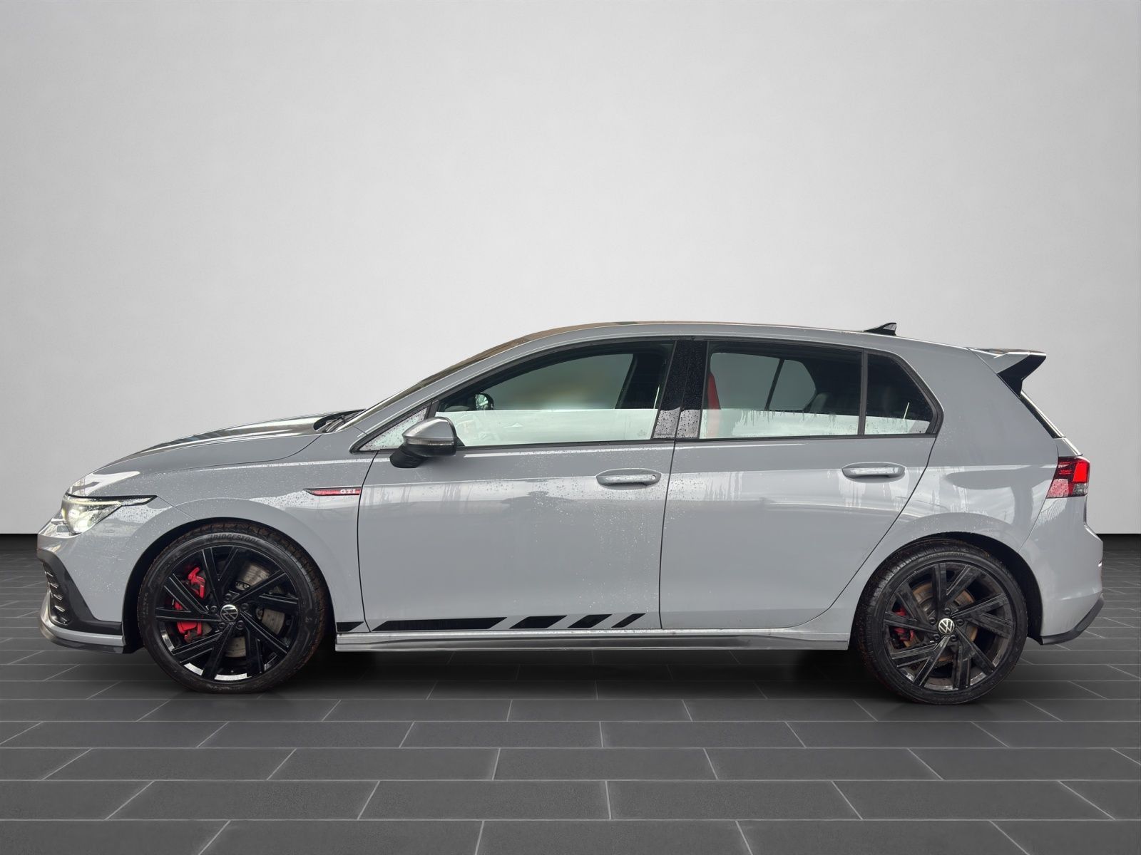 Volkswagen Golf VIII GTI CLUBSPORT 2.0 TSI DSG LED PLUS DCC foto 8