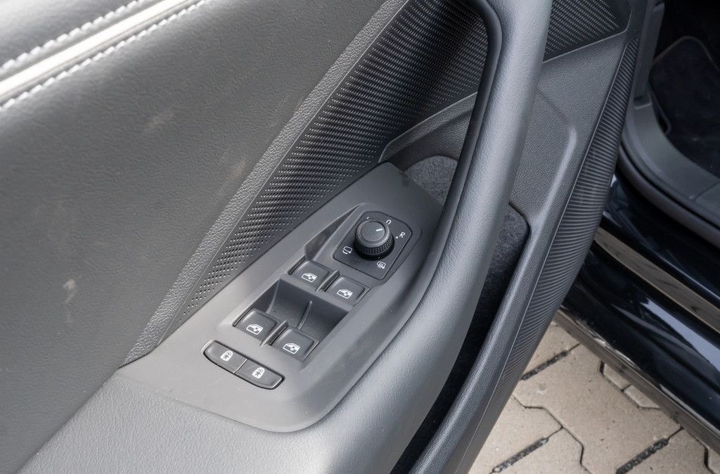 Volkswagen Passat Business 2,0 l TDI DSG AHK ACC LED 360° foto 22