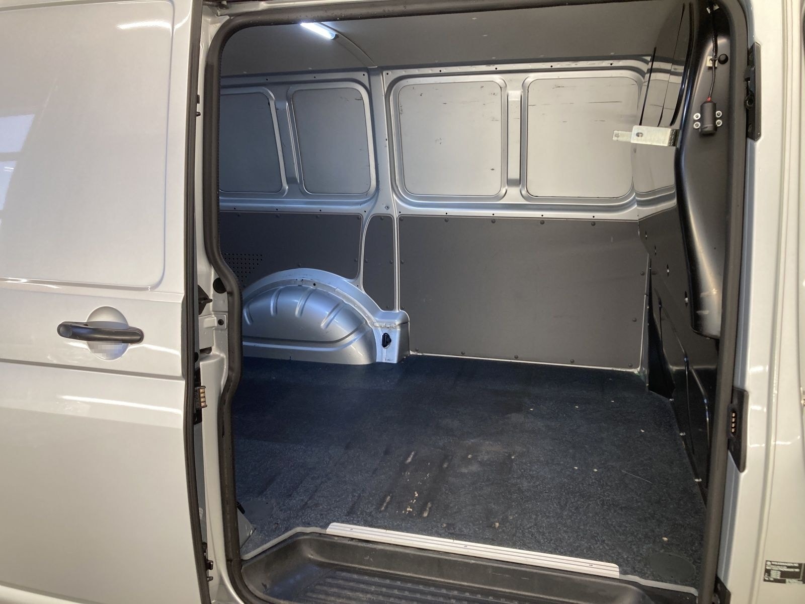 Volkswagen T6 Transporter 6.1 Kasten 2.0 TDI Navi PDC Klima foto 13