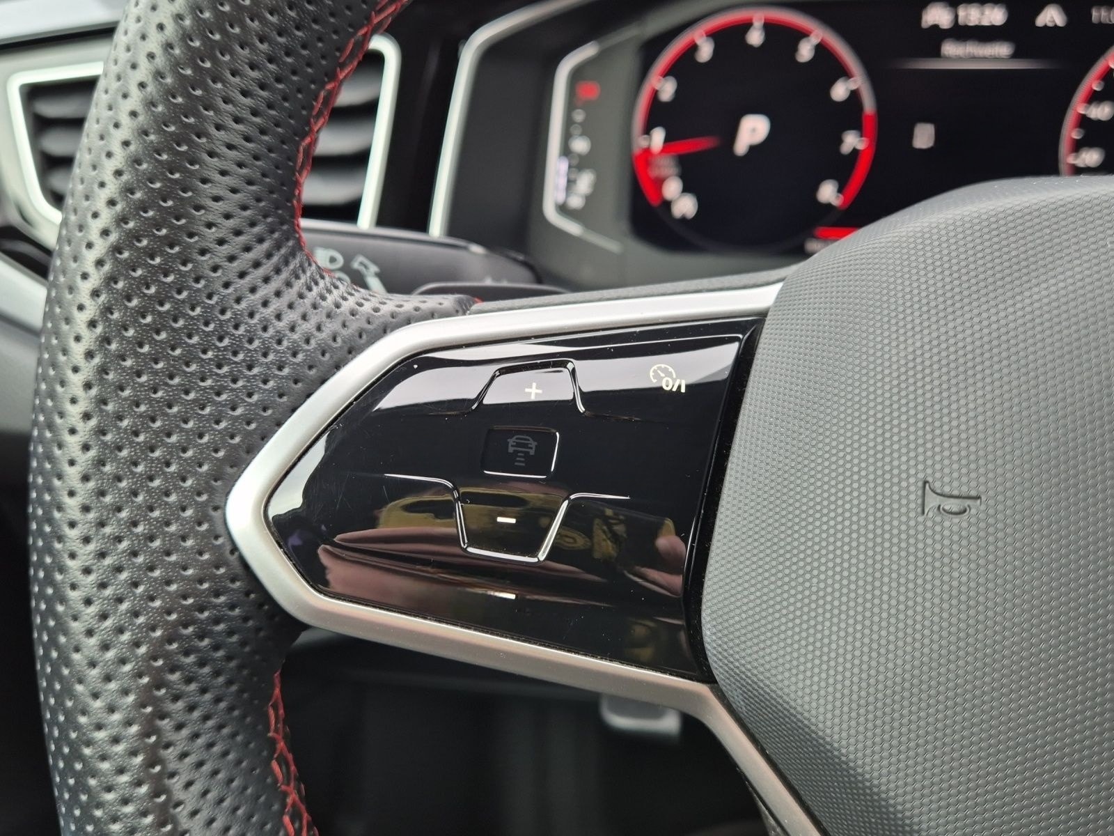 Volkswagen Polo GTI DSG Matrix LED AID APP SH 18" foto 23