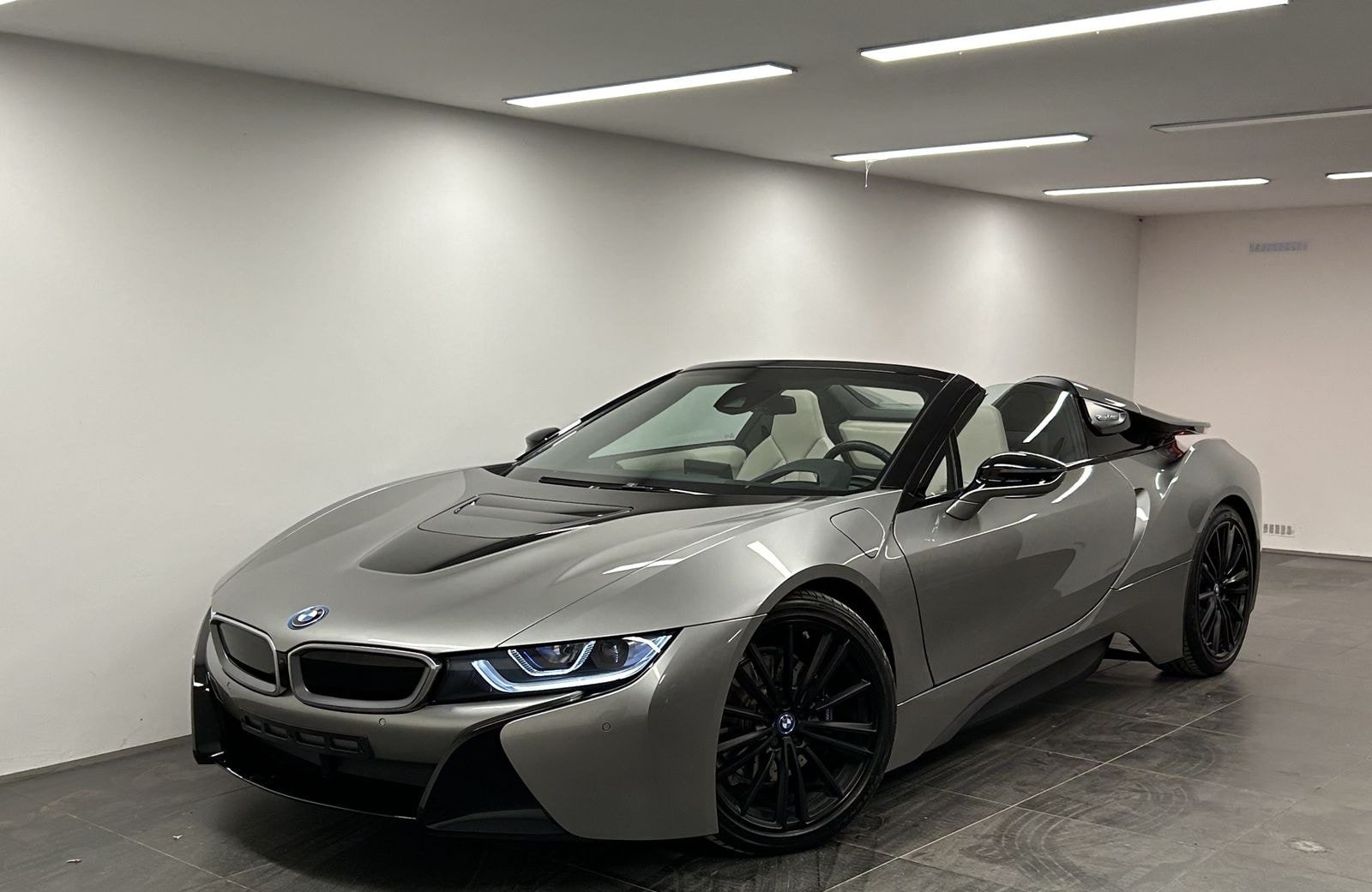 BMW i8 Roadster First Edition 1 of 200 Harman/Kardon foto 24