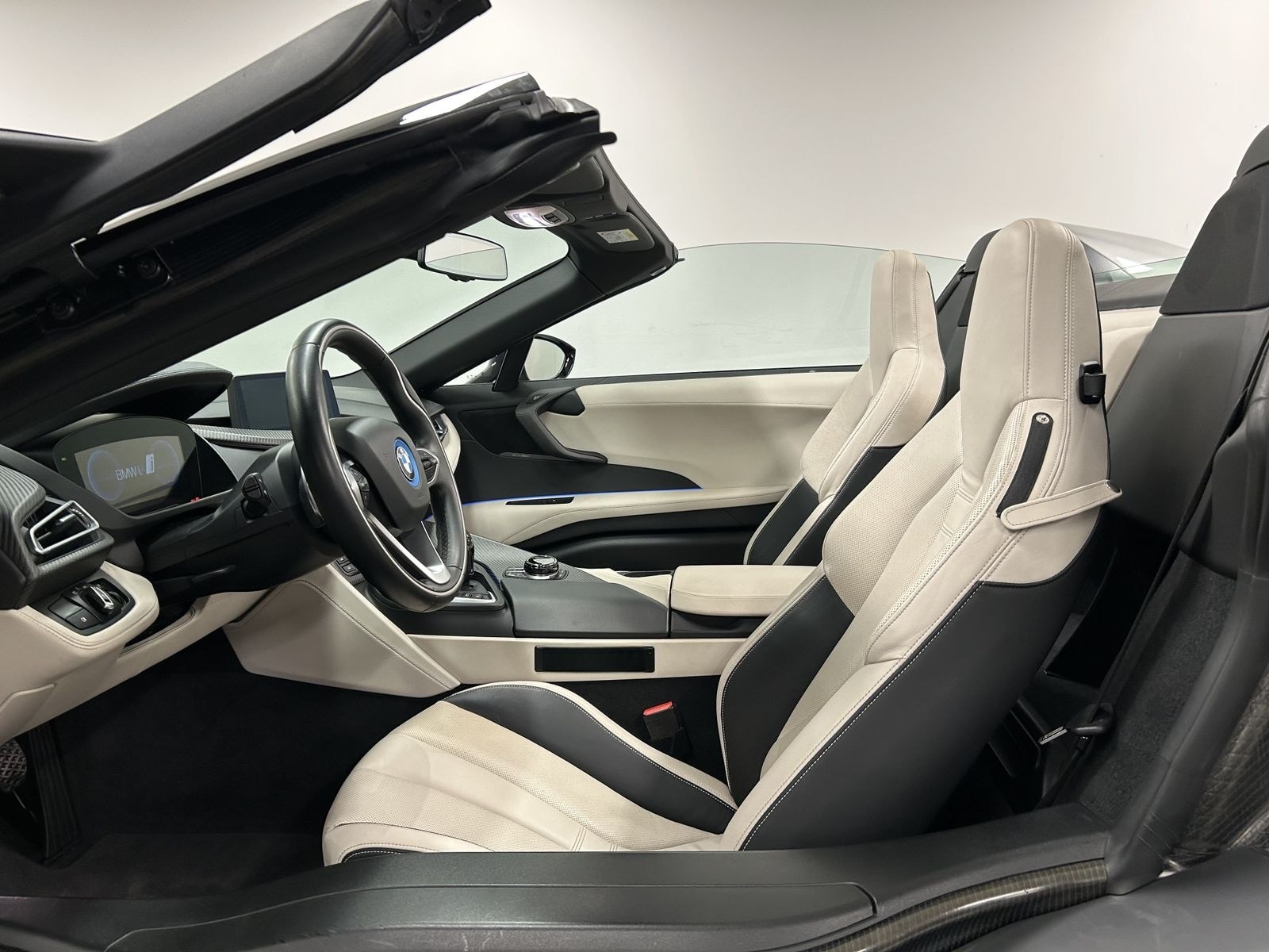 BMW i8 Roadster First Edition 1 of 200 Harman/Kardon foto 5