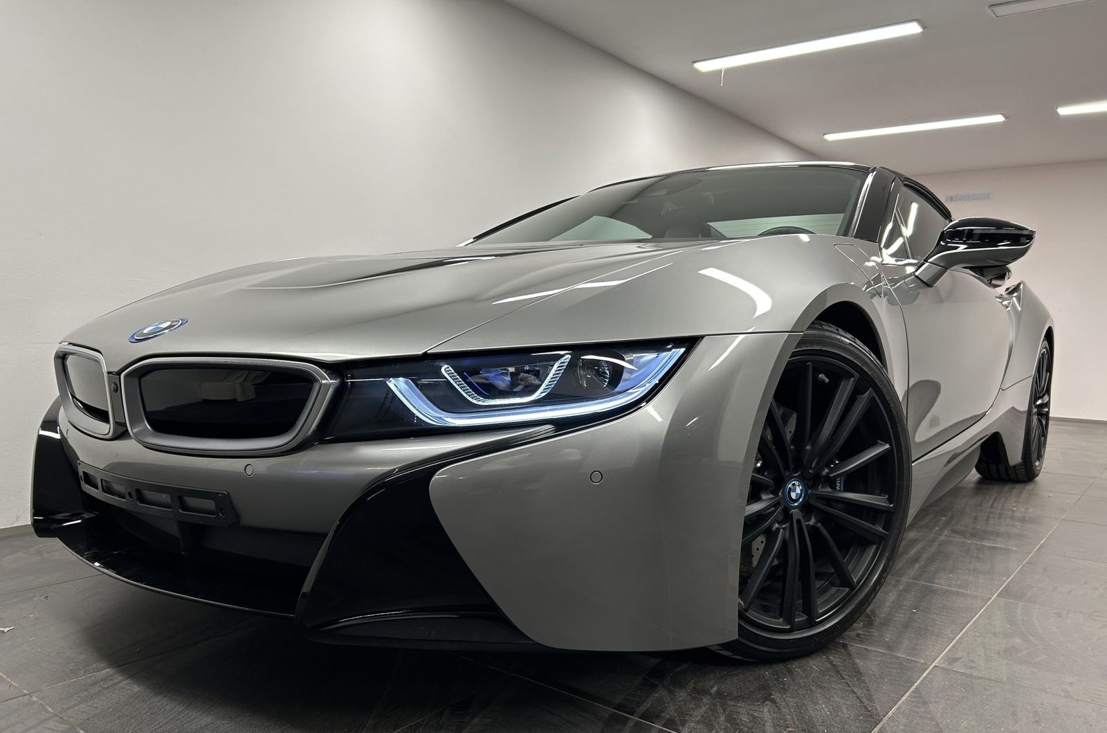 BMW i8 Roadster First Edition 1 of 200 Harman/Kardon foto 7
