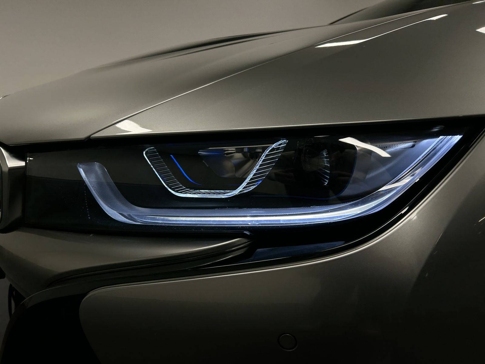 BMW i8 Roadster First Edition 1 of 200 Harman/Kardon foto 10