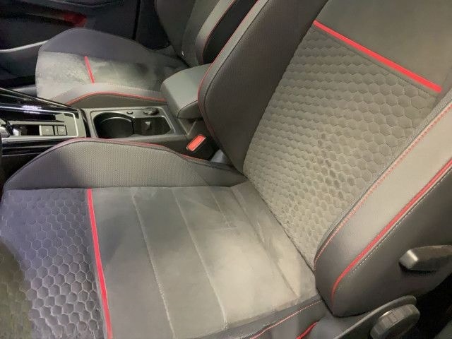 Volkswagen Golf 8 GTI 2.0 TSI DSG Clubsport MATRIX PANO HuD foto 11