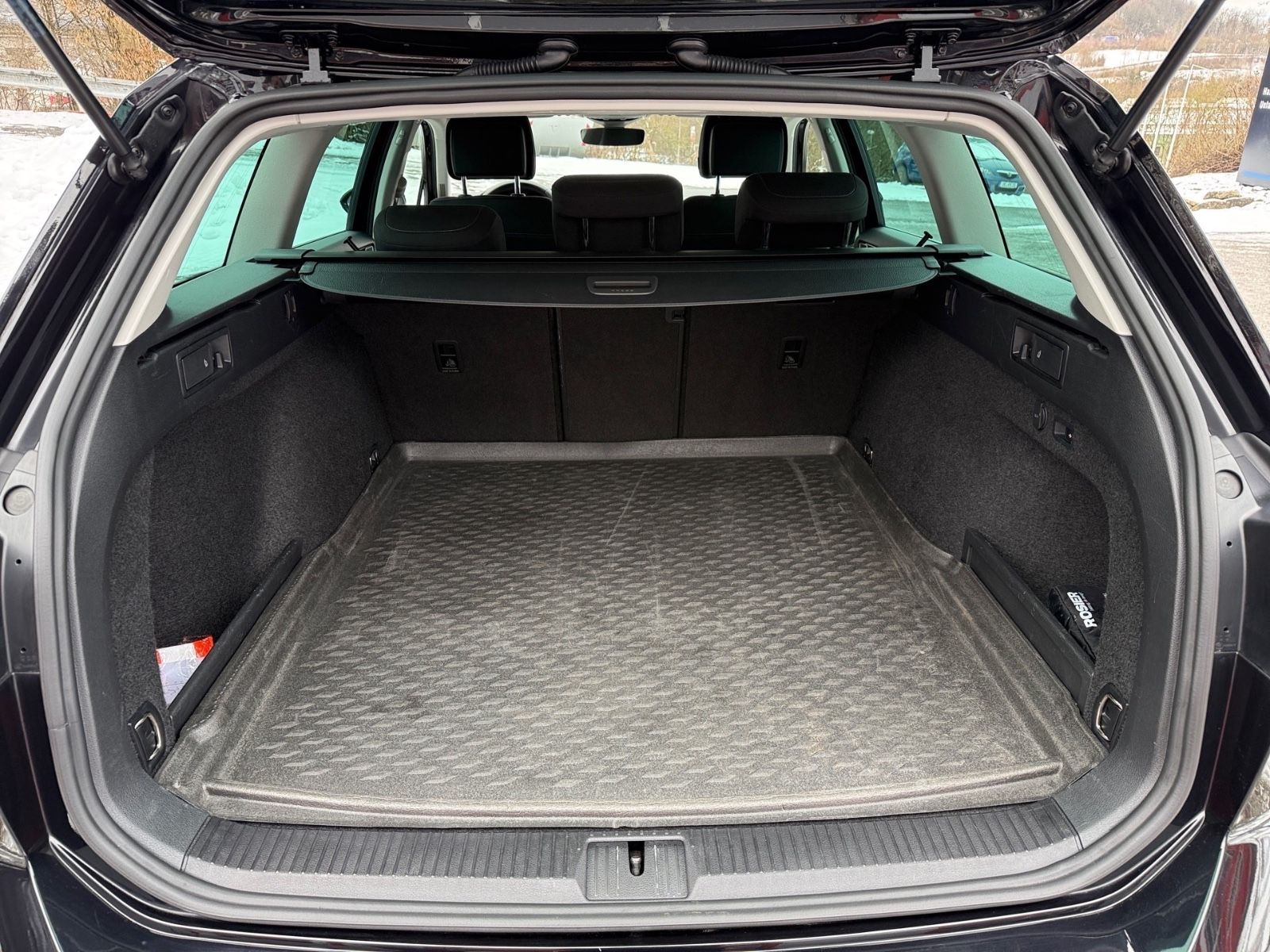 Volkswagen Passat Variant DSG Business, Navi, ACC, AHK foto 9