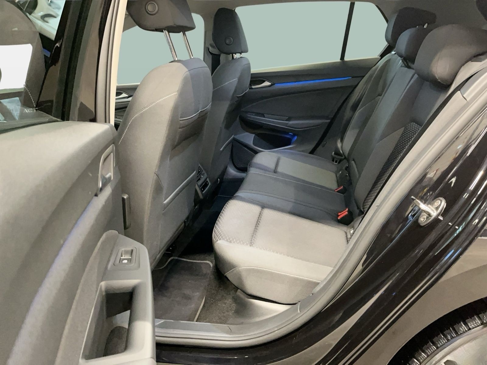 Volkswagen Golf VIII 1.5 TSI Active 4xSHZ ACC Fernlichtass. foto 11