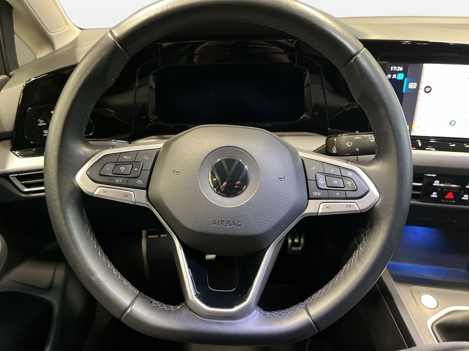 Volkswagen Golf VIII 1.5 TSI Active 4xSHZ ACC Fernlichtass. foto 16