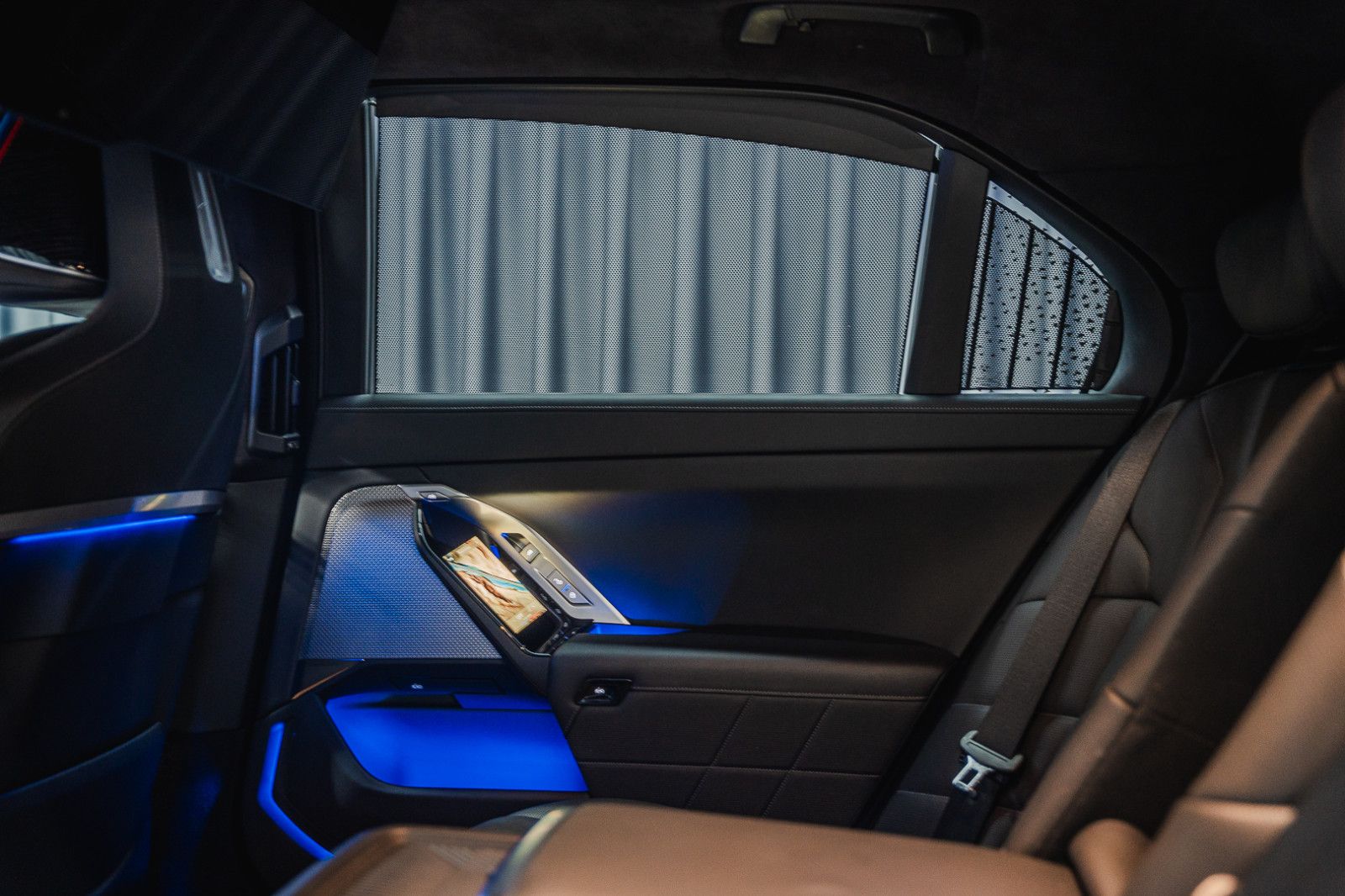 BMW 740 d xDrive *M Sport Pro*Iconic Glow*Theater TV foto 12