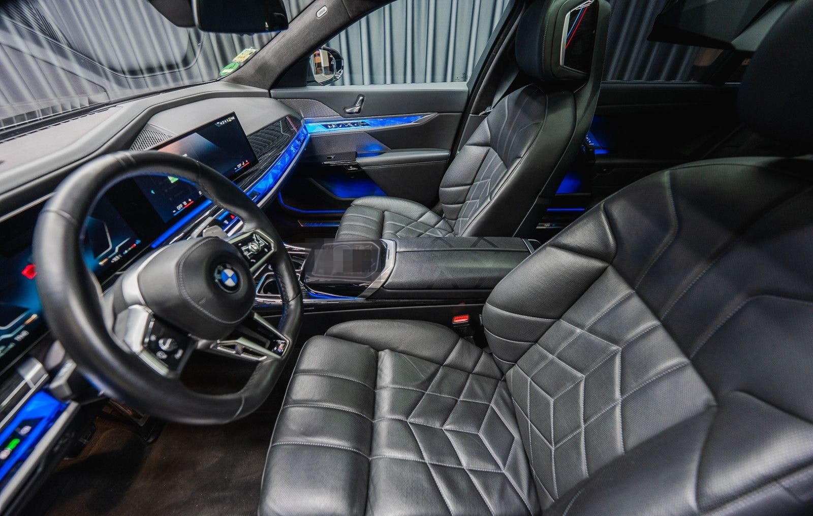 BMW 740 d xDrive *M Sport Pro*Iconic Glow*Theater TV foto 13