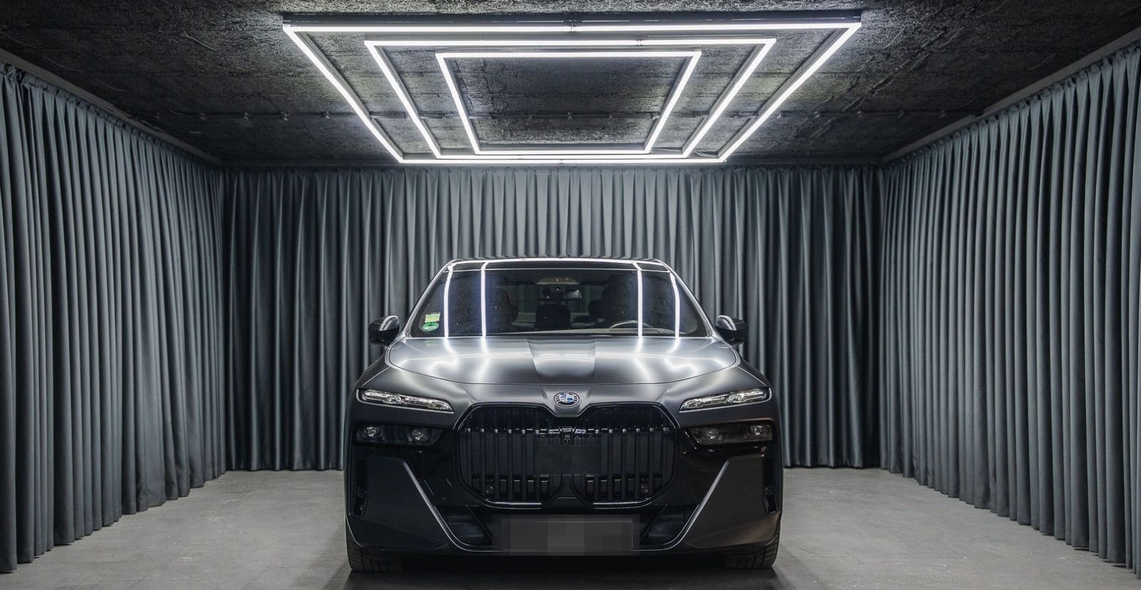 BMW 740 d xDrive *M Sport Pro*Iconic Glow*Theater TV foto 14