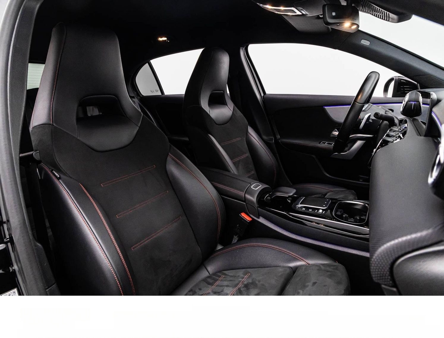 Mercedes-Benz A45 AMG 4MATIC NIGHT/18Z./AMG DRIVER´S/TOTW/KAM. foto 22