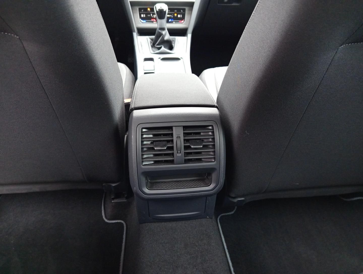 Volkswagen Passat Variant 2.0 TDI foto 18