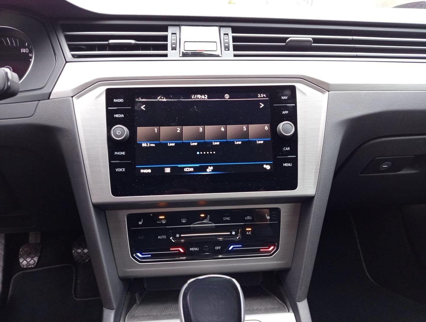 Volkswagen Passat Variant 2.0 TDI foto 9