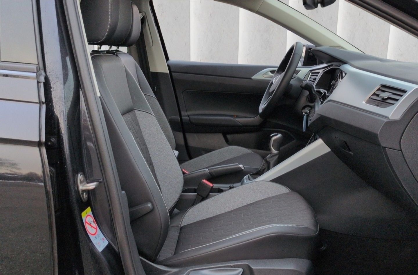 Volkswagen Taigo GOAL 1.0TSI*ACC LED Navi digCock SHZ 2xPDC foto 8