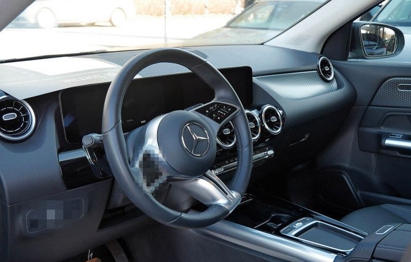 Mercedes-Benz GLA 220 4M // PROGRESSIVE KAMERA SPUR PDC SHZ foto 13