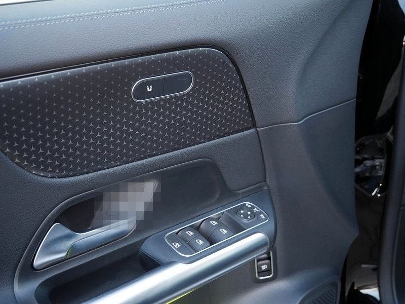 Mercedes-Benz GLA 220 4M // PROGRESSIVE KAMERA SPUR PDC SHZ foto 14