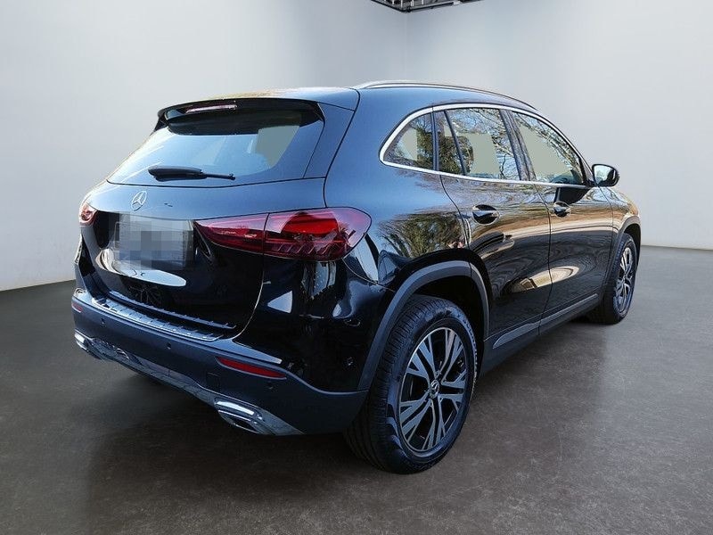 Mercedes-Benz GLA 220 4M // PROGRESSIVE KAMERA SPUR PDC SHZ foto 6