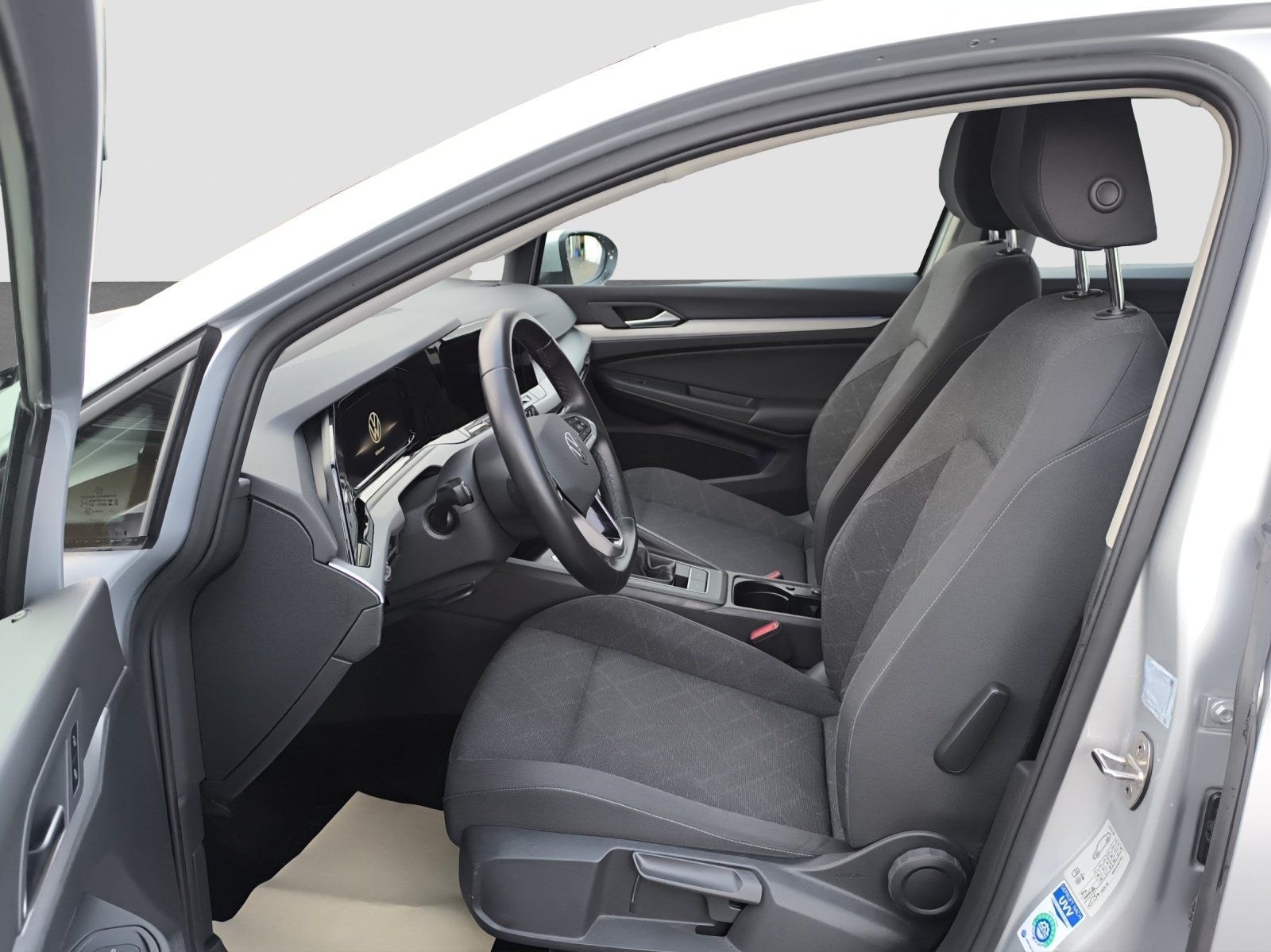 Volkswagen Golf 8 Lim. 1.5 TSI Life LED NAVI PDC foto 12