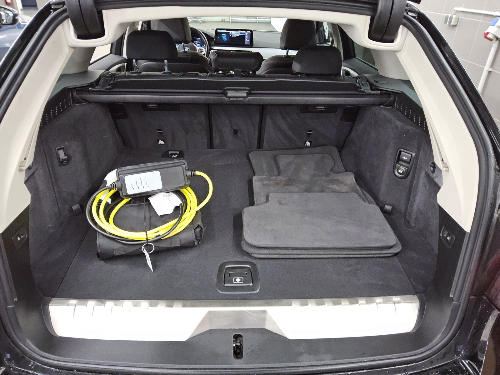 BMW 530e Touring Leder Navi LED LC prof. HiFi AHK foto 12