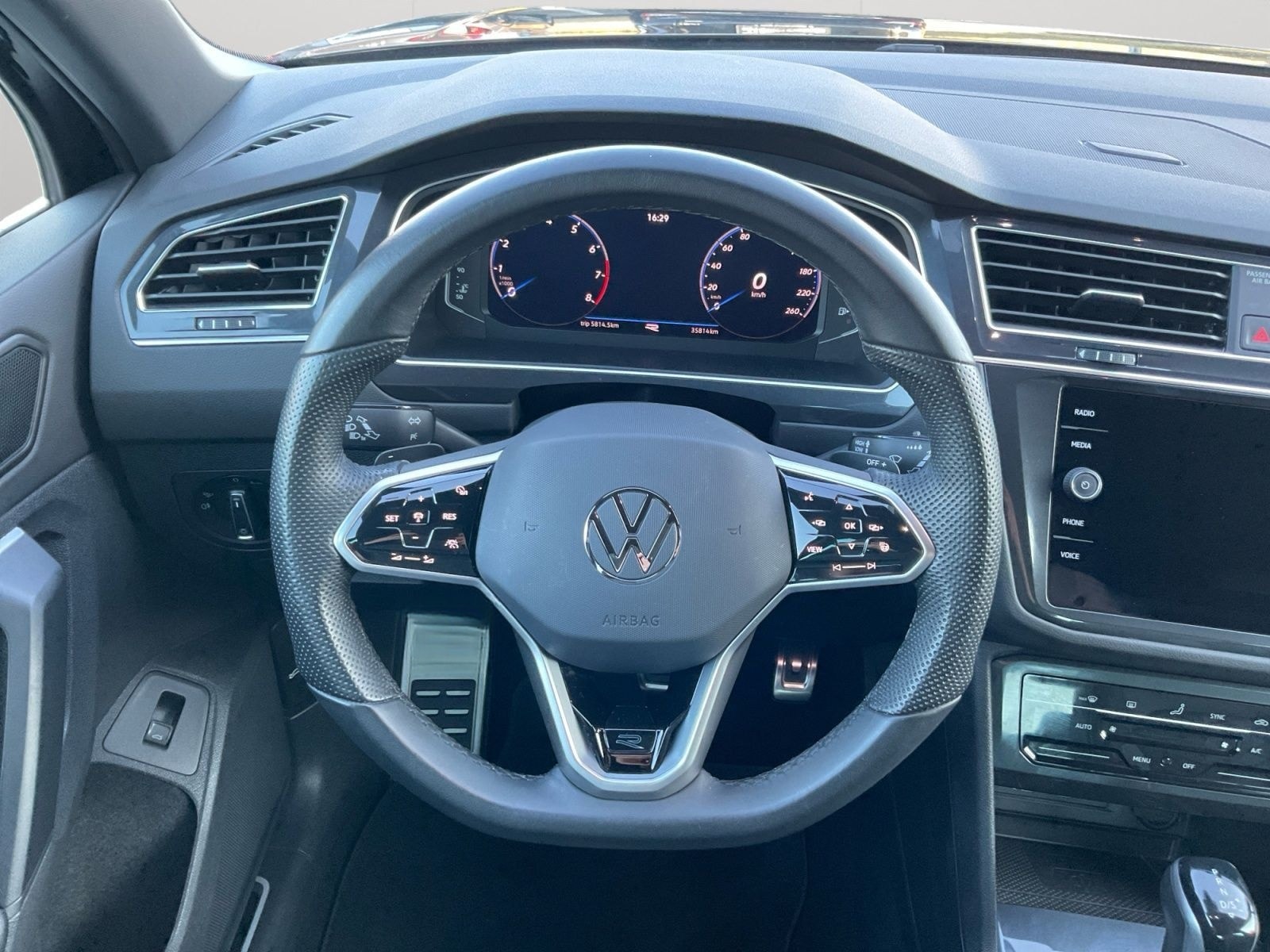 Volkswagen Tiguan 2.0 TSI DSG R-Line 4Motion AHK/MATRIX/REA foto 12