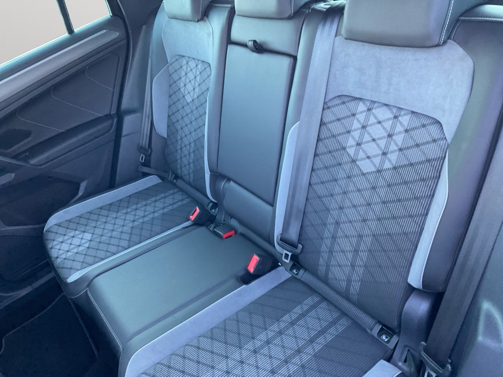 Volkswagen Tiguan 2.0 TSI DSG R-Line 4Motion AHK/MATRIX/REA foto 13