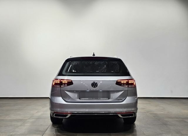 Volkswagen Passat 4Motion Sport Led Navi Leder AHK Kamera foto 11