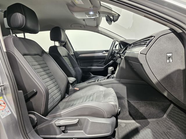 Volkswagen Passat 4Motion Sport Led Navi Leder AHK Kamera foto 14
