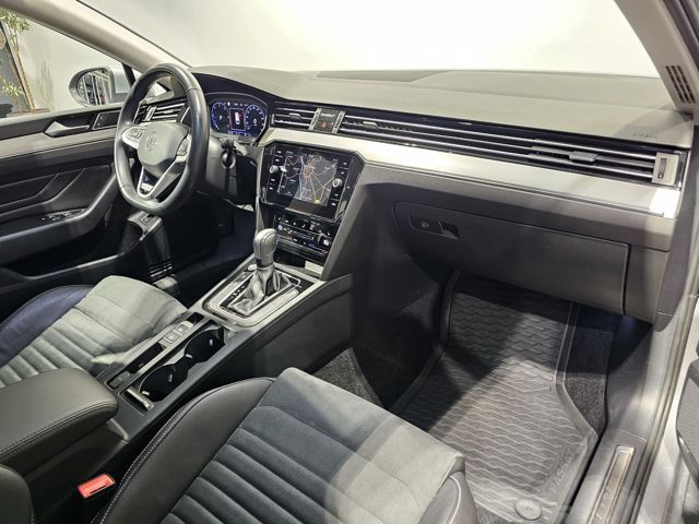 Volkswagen Passat 4Motion Sport Led Navi Leder AHK Kamera foto 18