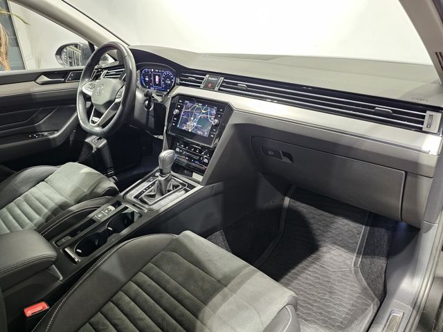 Volkswagen Passat 4Motion Sport Led Navi Leder AHK Kamera foto 18