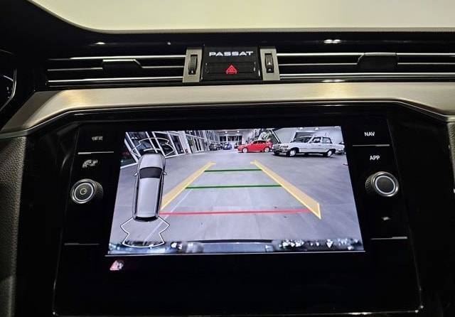 Volkswagen Passat 4Motion Sport Led Navi Leder AHK Kamera foto 22