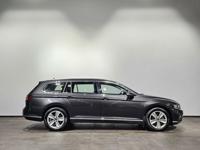 Volkswagen Passat 4Motion Sport Led Navi Leder AHK Kamera foto 7
