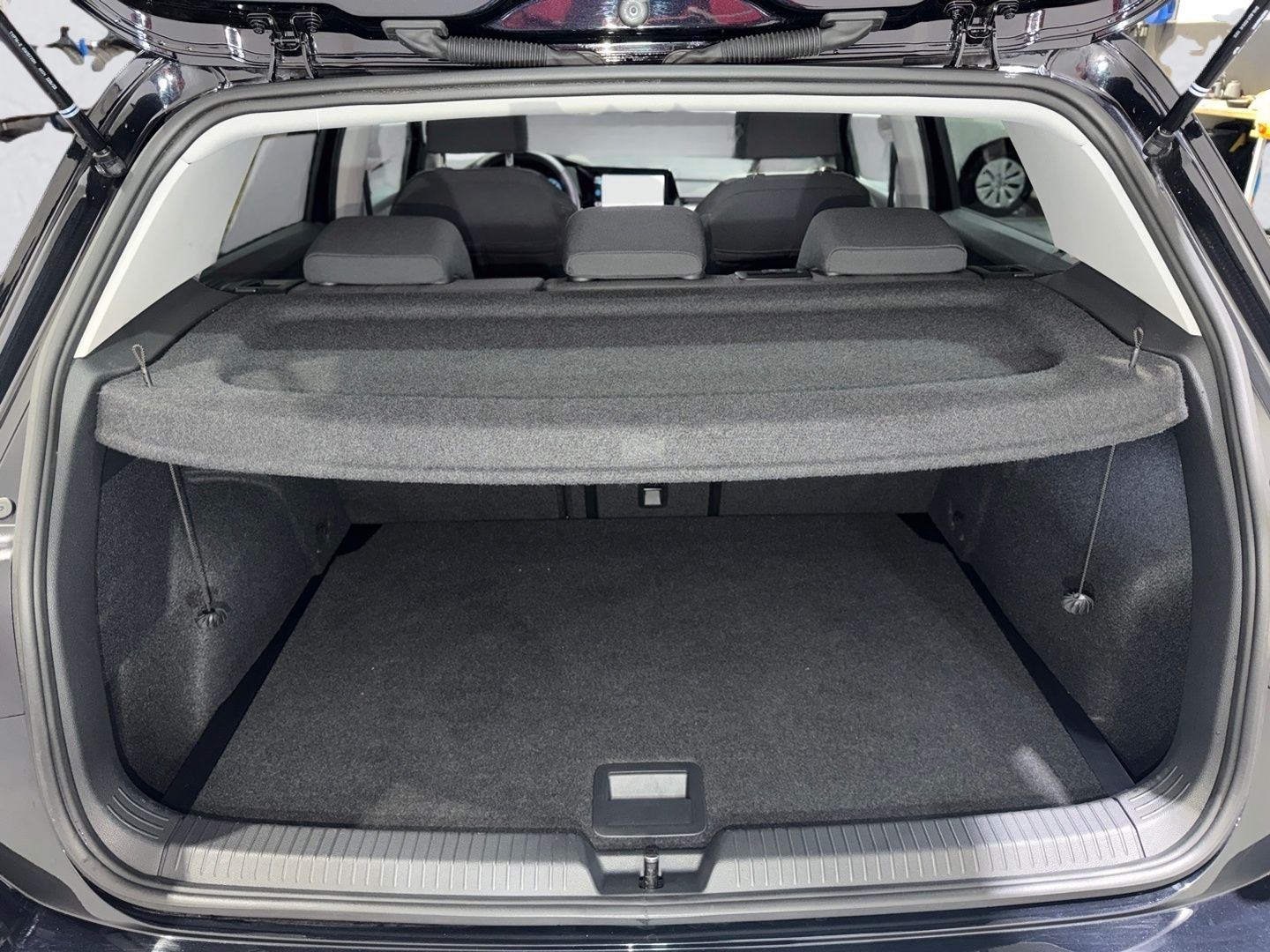 Volkswagen Golf 8 2.0 TDI DSG LIFE LED KAMERA NAVI 16Z TEMP foto 8